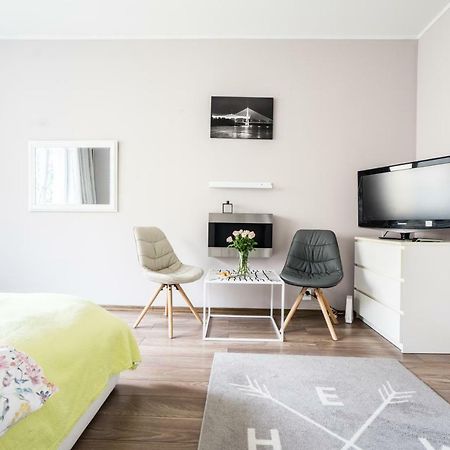 ורשה Sunny Wisla River Apartment מראה חיצוני תמונה