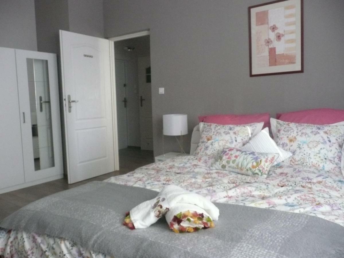 ורשה Sunny Wisla River Apartment מראה חיצוני תמונה